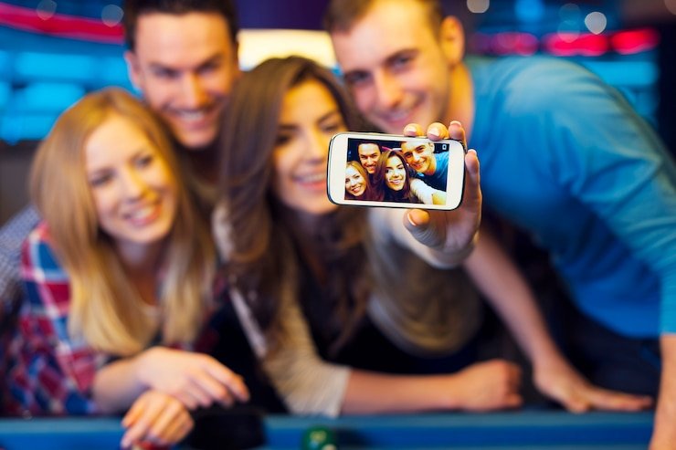 Meja live casino mlbb77 dengan dealer langsung untuk permainan baccarat dan roulette
